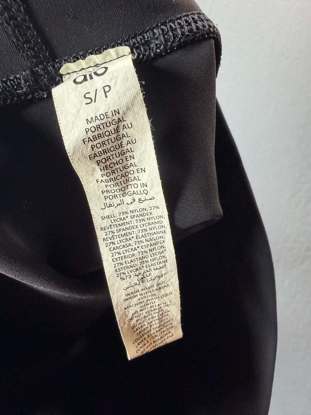 Alo Yoga Airbrush High-Waist Biker Short Black Size Small - Picture 4 of 8